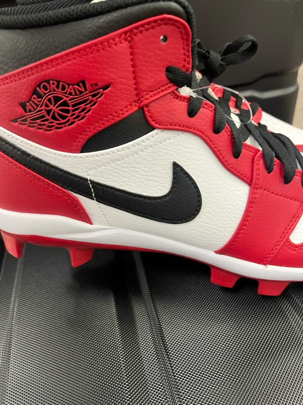 Nike Air Jordan retro av5354-611 Men’s Red White Black Baseball Cleats no box - Picture 11 of 11